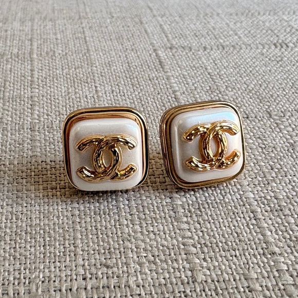 CHANEL Gold and Cream Square Earrings - Picture 2 of 5